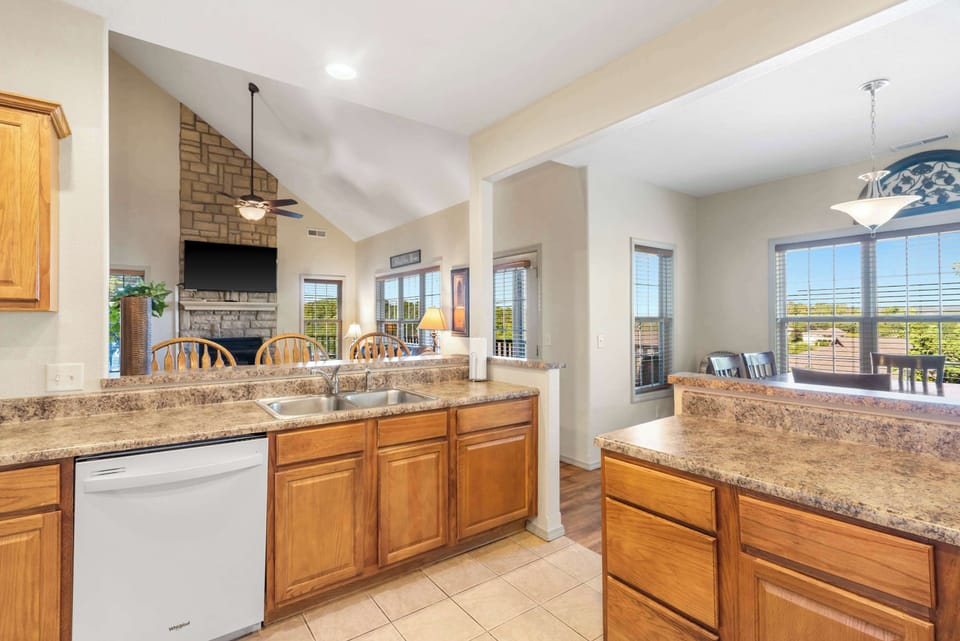 Fully equipped kitchen
