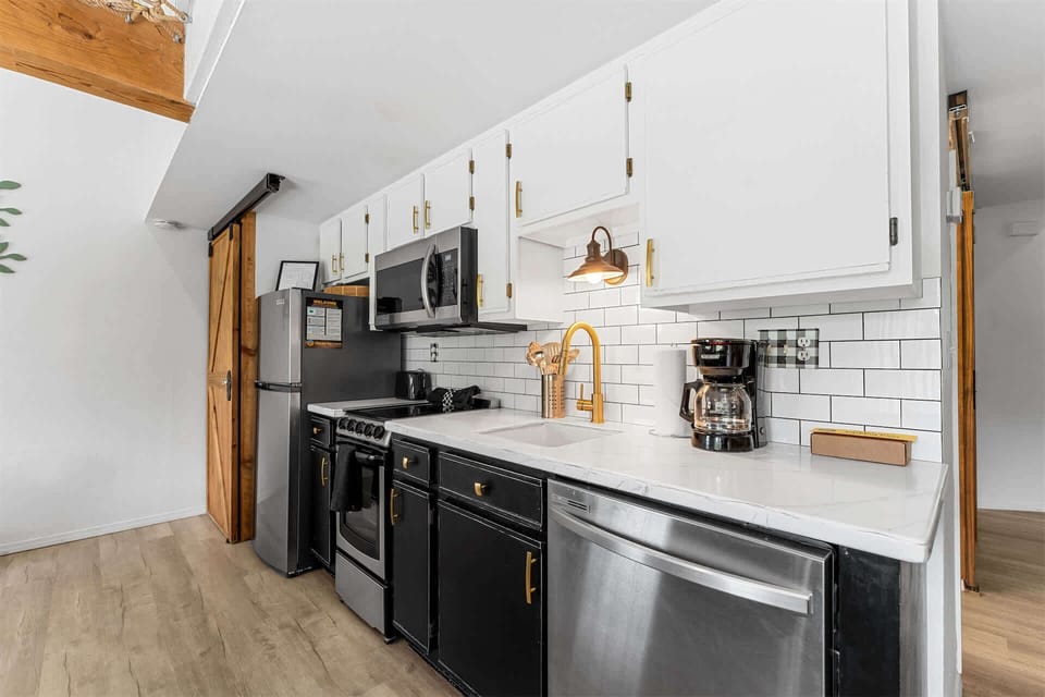Kitchen has everything you will need to make that romantic dinner or dinner for the whole family