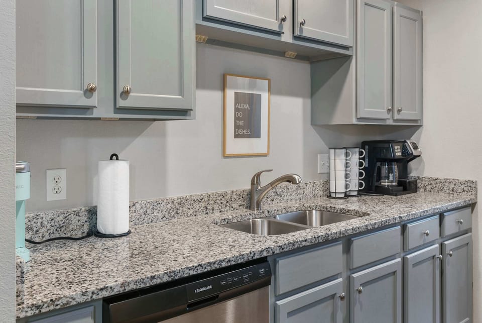 Kitchen has all your cooking needs