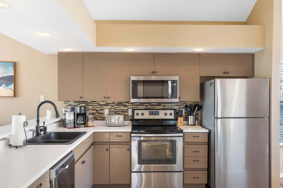 Prepare your favorite meals in the fully equipped kitchen