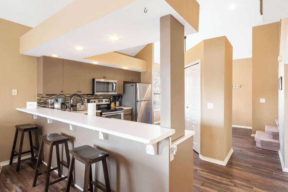 Counter seats at the kitchen