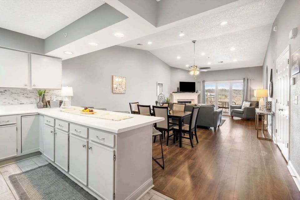 Unit 19: The open layout of the main living area is perfect for relaxation