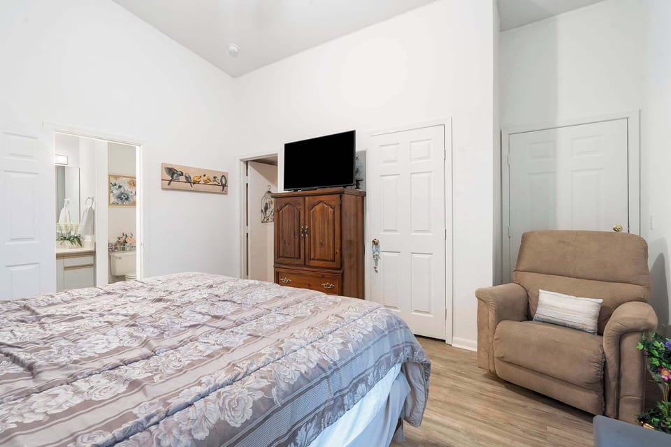 Bedroom #2 with King bed