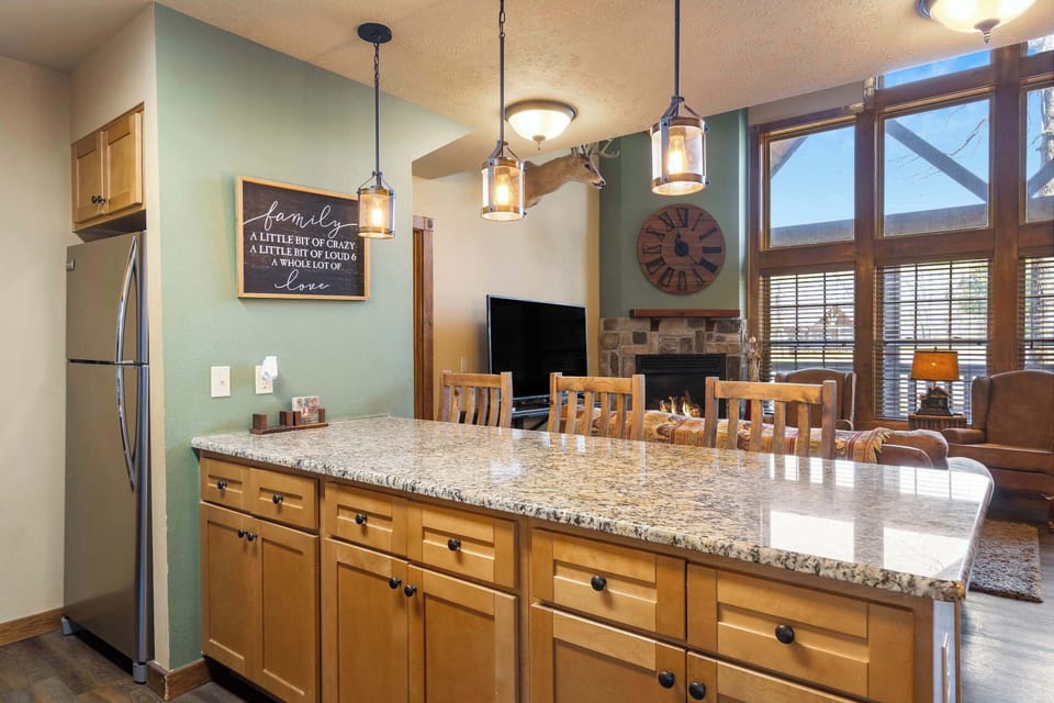 Counter seating and full kitchen