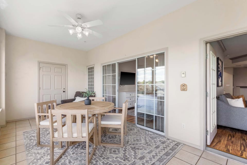 Relax & dine on the back patio with gorgeous golf course views