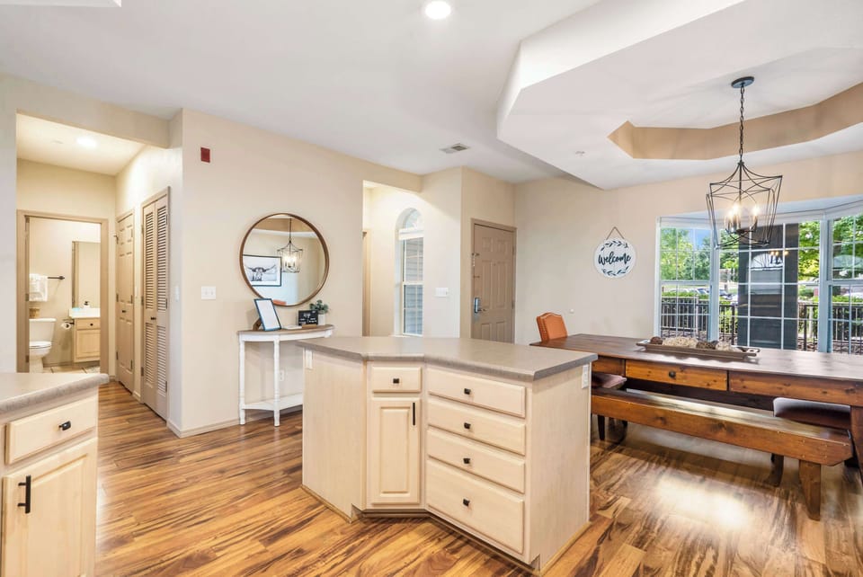 The open kitchen offers ample space & is well-equipped for your visit