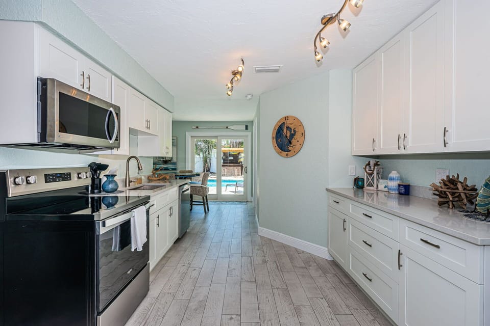 All new appliances andcabinets