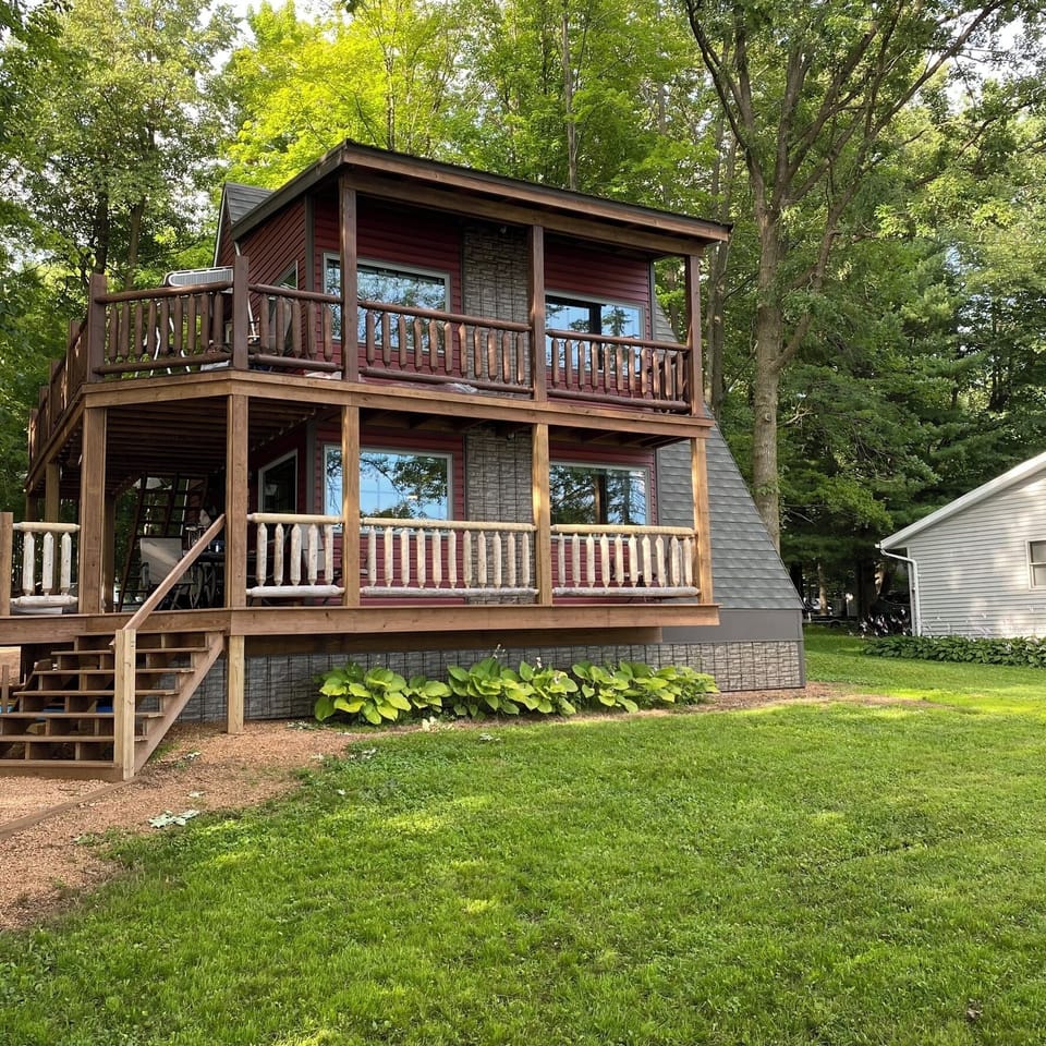 Front of cabin overlooking the lake