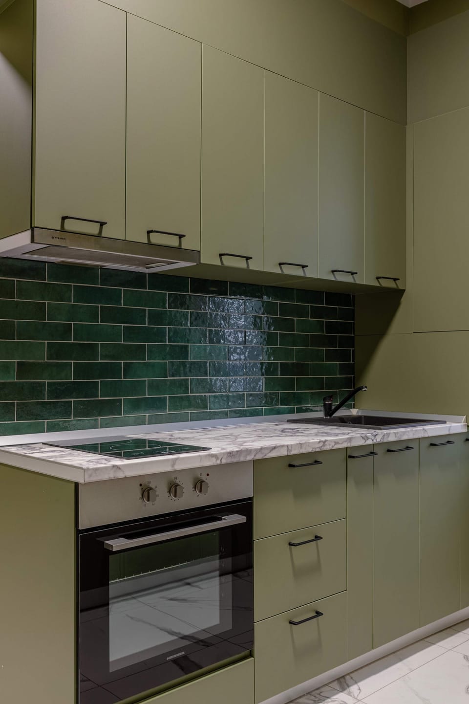 Comfort Apartment, 1 Queen Bed, Non Smoking, Balcony | Private kitchen | Espresso maker, coffee/tea maker, electric kettle, toaster