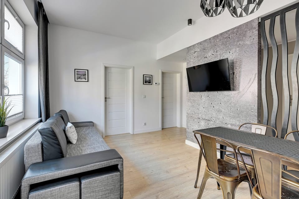 Classic Apartment | 2 bedrooms, iron/ironing board, free WiFi