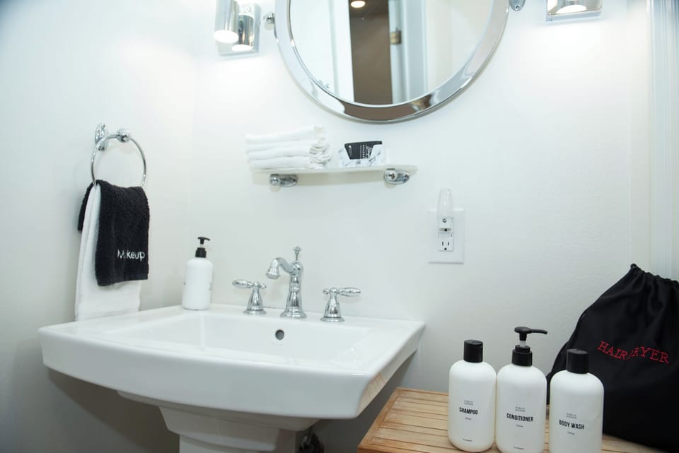 Bathroom in Room 2