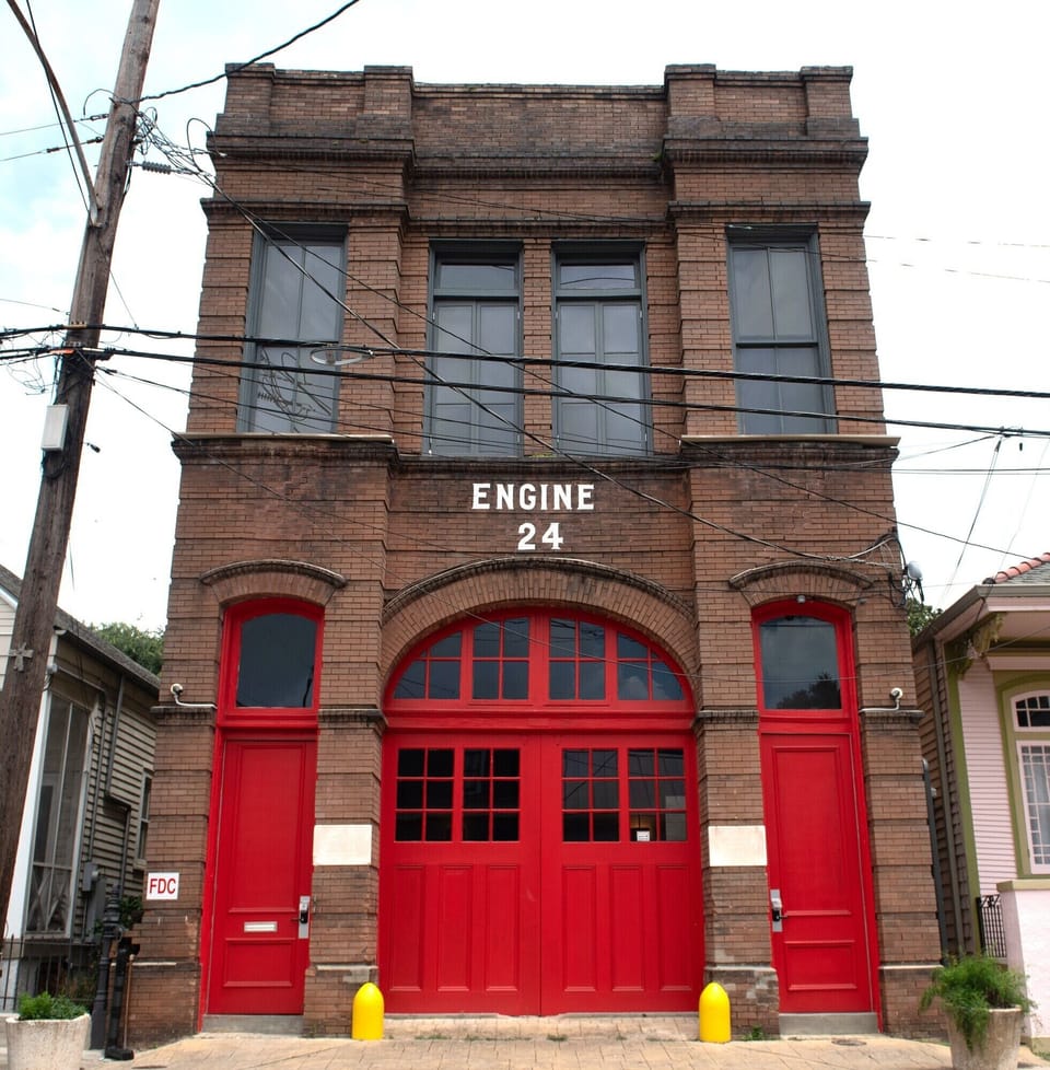 Engine 24 Firehouse Bed & Breakfast