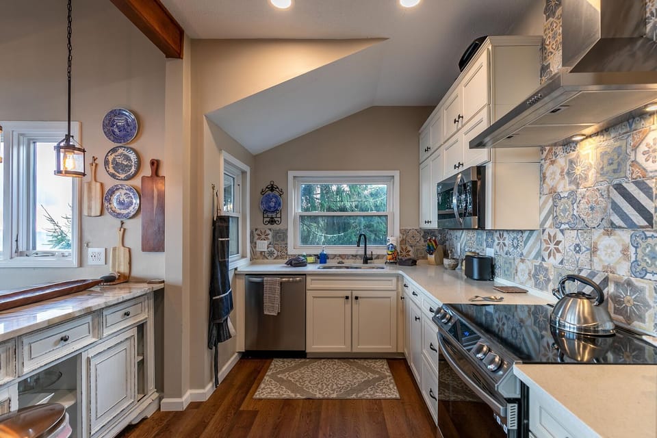 Gourmet Kitchen with Custom Tile Work