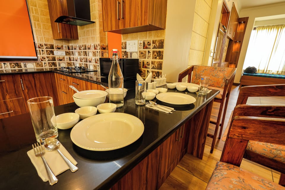 Deluxe House | Dining room