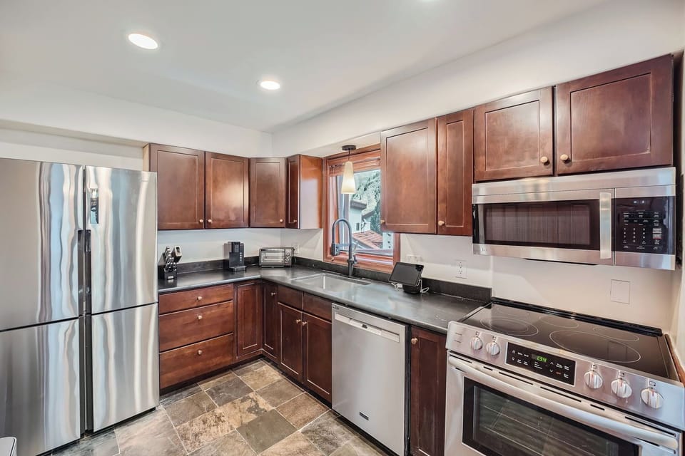 Fully equipped kitchen