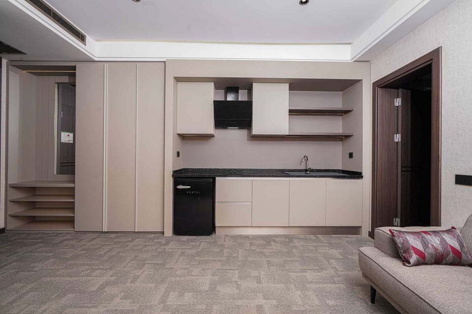 Standard Suite | Premium bedding, minibar, in-room safe, individually decorated