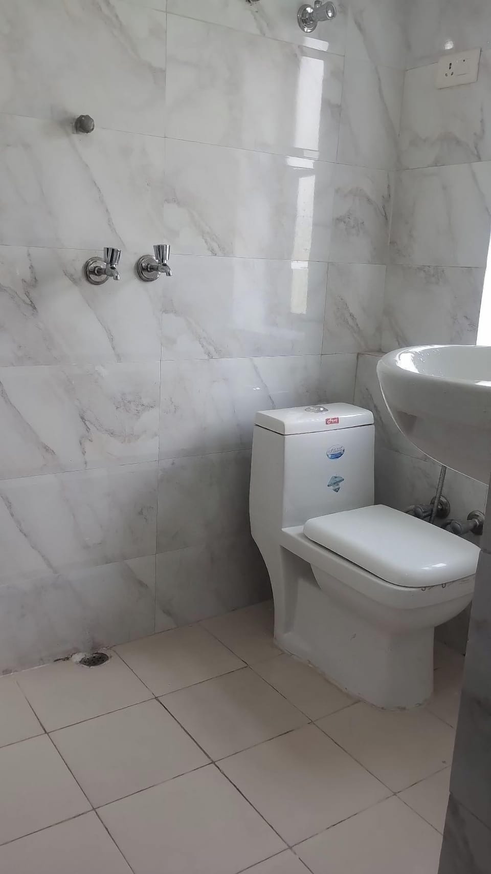 Shower, free toiletries, towels, soap