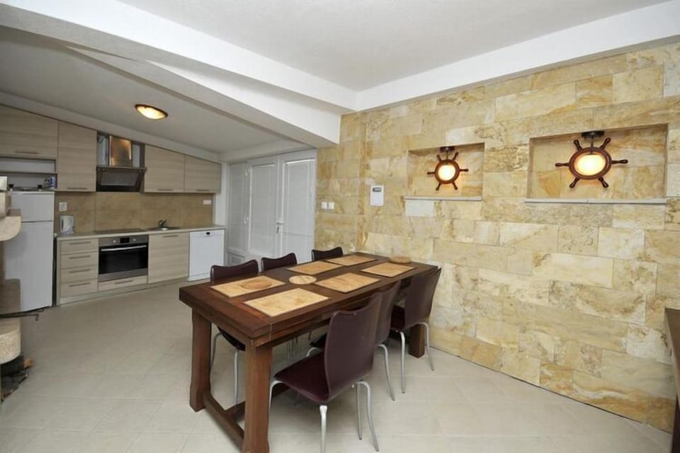 Holiday Home Facilities and Services