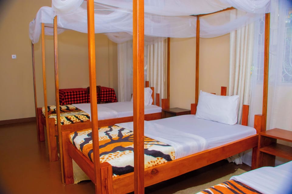 Comfort Triple Room | Laptop workspace, free WiFi