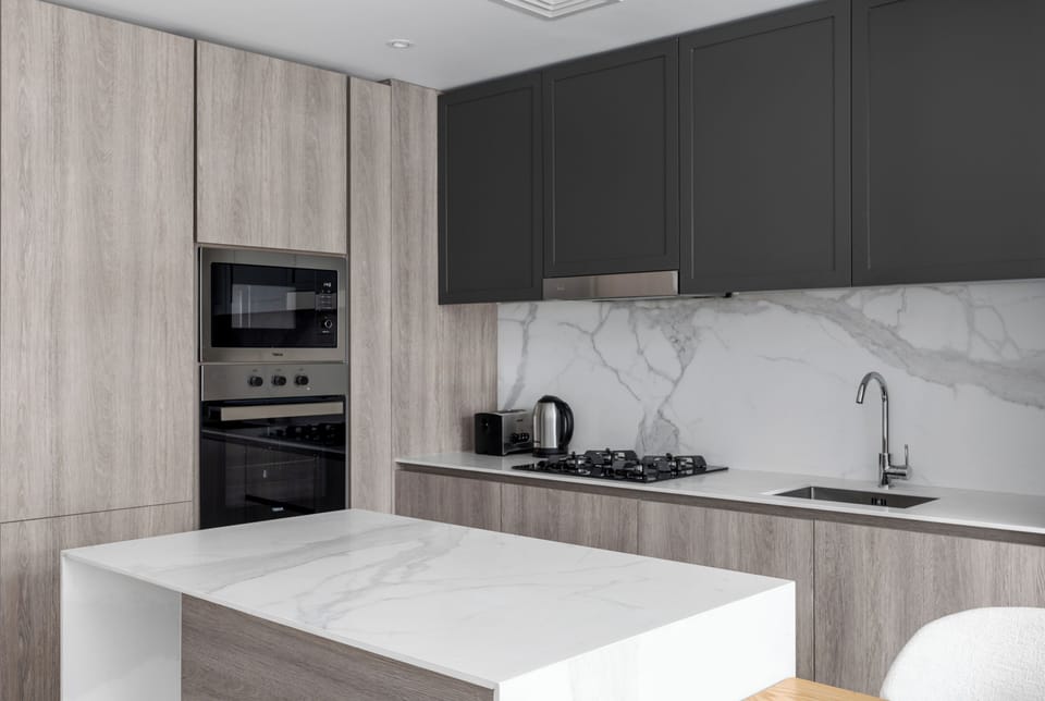 Deluxe Apartment, Balcony | Private kitchen | Fridge, microwave, oven, stovetop