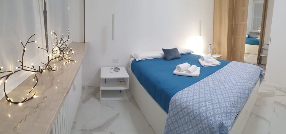 Bedroom (2)