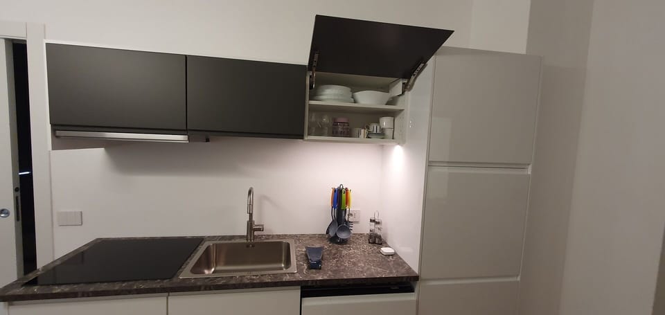 Kitchenette (1)