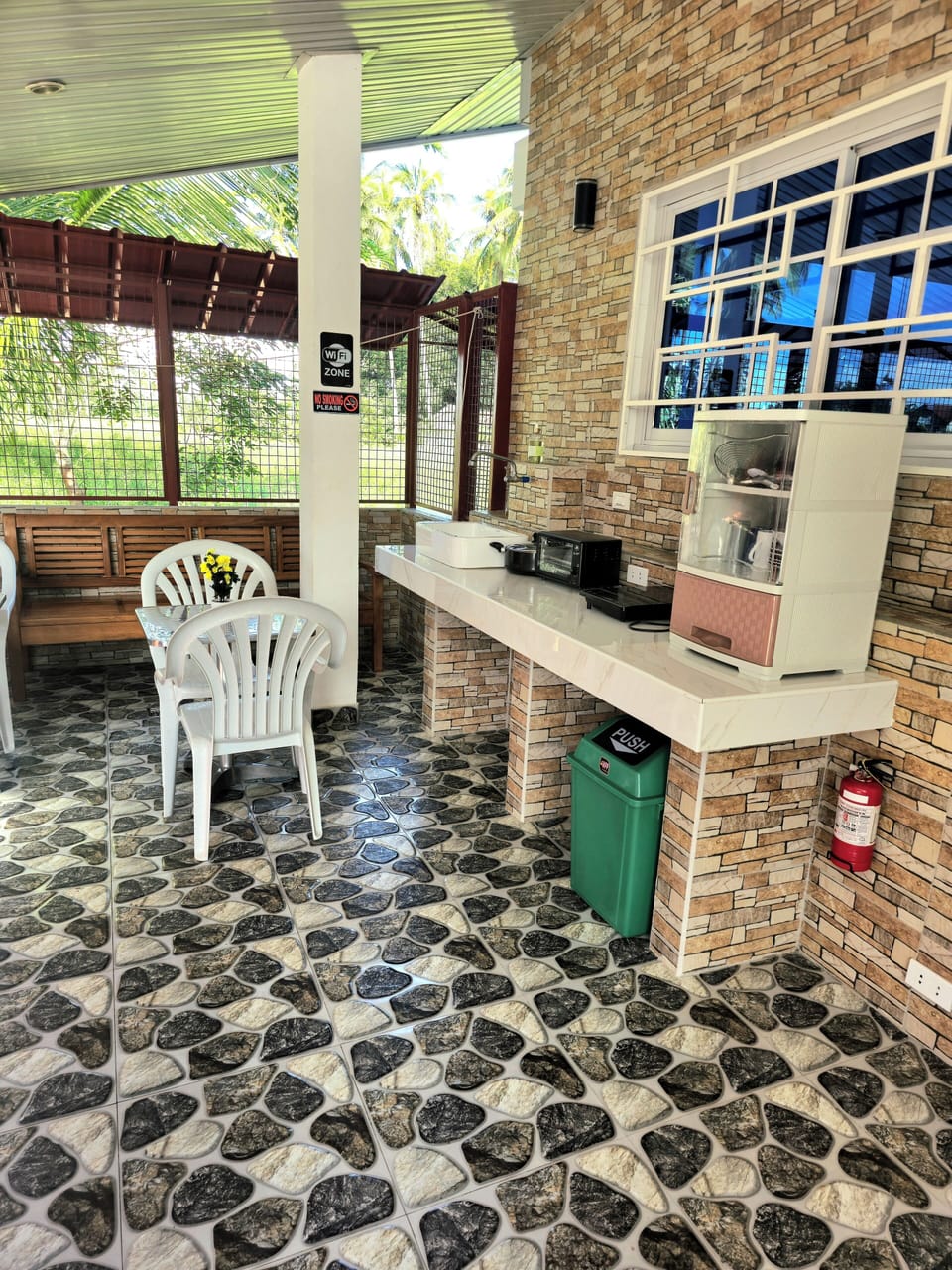 Outdoor dining