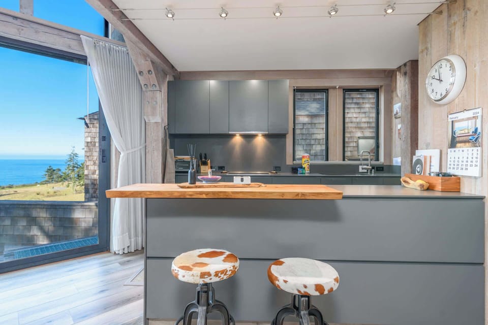 Counter seating