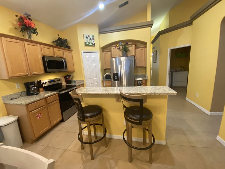 House, Multiple Beds, Pool Access, Pool View (2029 Morning) | Private kitchen | Fridge, microwave, oven, stovetop