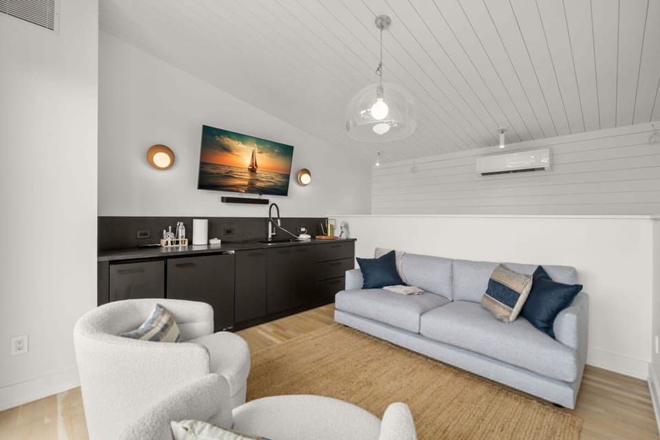 House | 6 bedrooms, desk, Internet