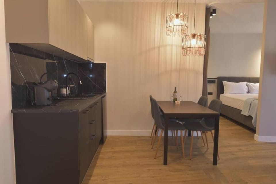 Room's Kitchenette