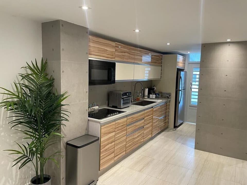 The vacation destination town of Dorado is just minutes away with its wide selection of shops and restaurants – and Paradise Villas & Vacations can deliver a uniquely personal service from chefs, to cooked evening meals, and many more.