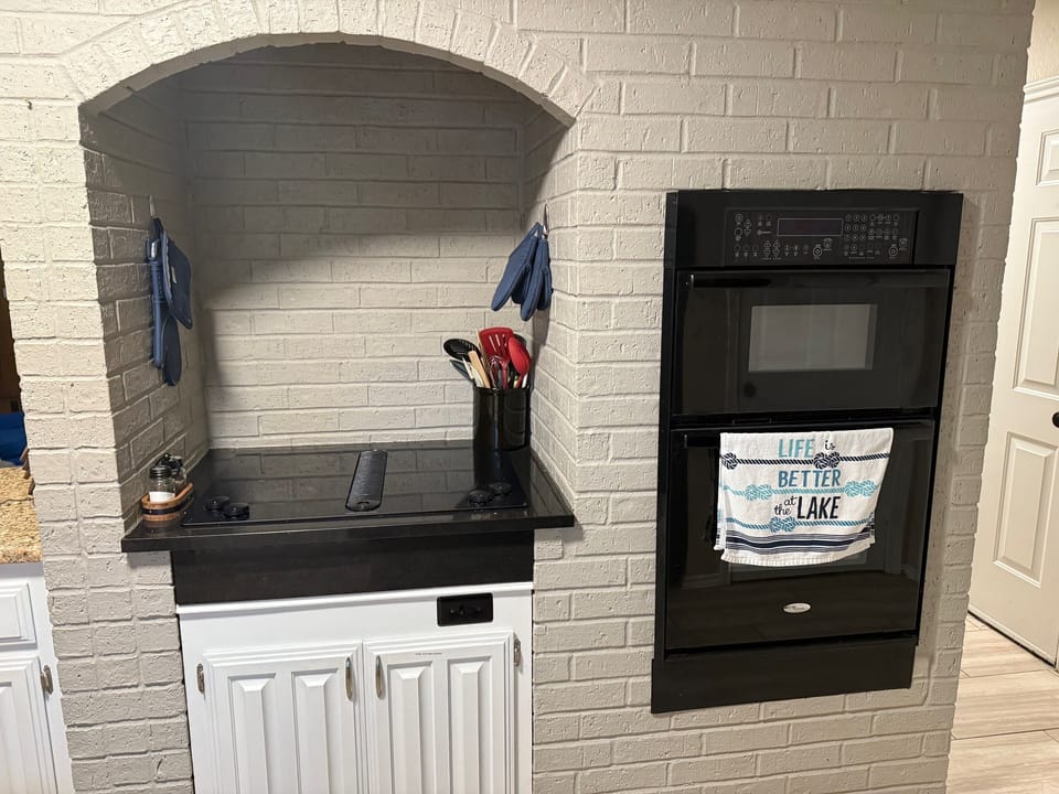 Oven, microwave and stovetop