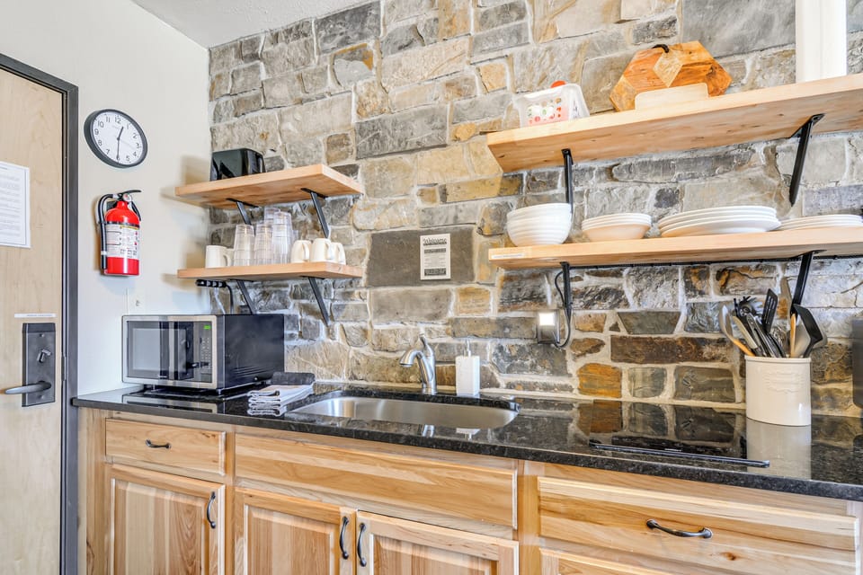 Studio | Kitchenette