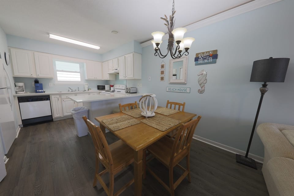 Kitchen/Dining