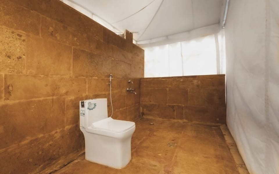 Family Tent, Balcony, Desert View | Bathroom | Towels, soap, shampoo, toilet paper