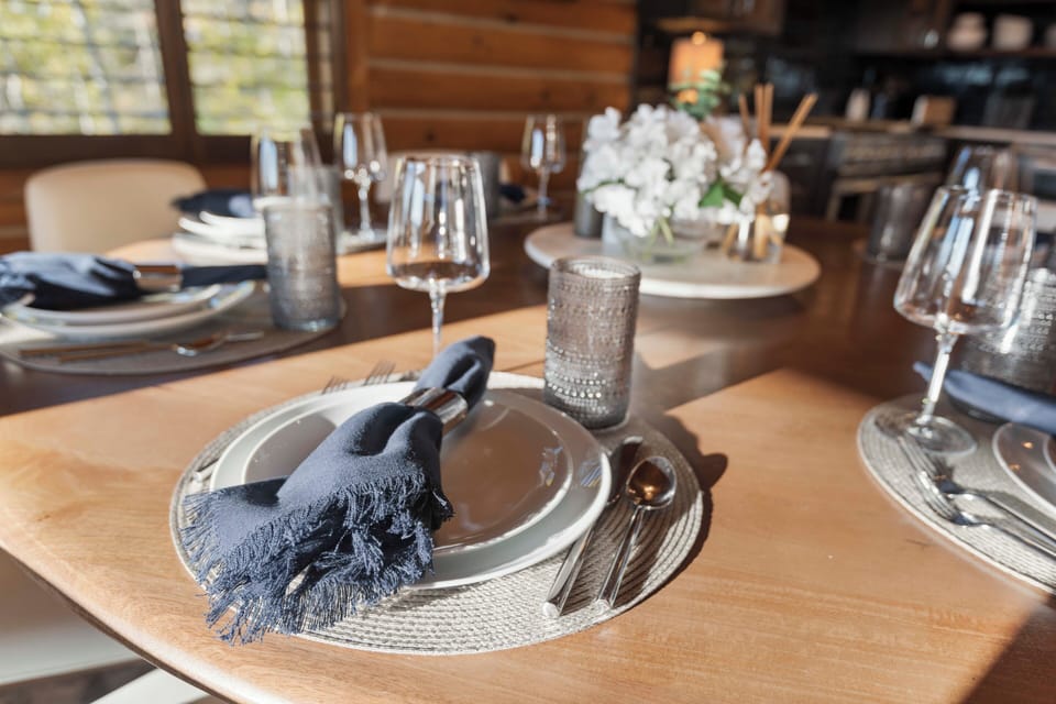 Various dinnerware and drinkwear is provided to suit your mood.