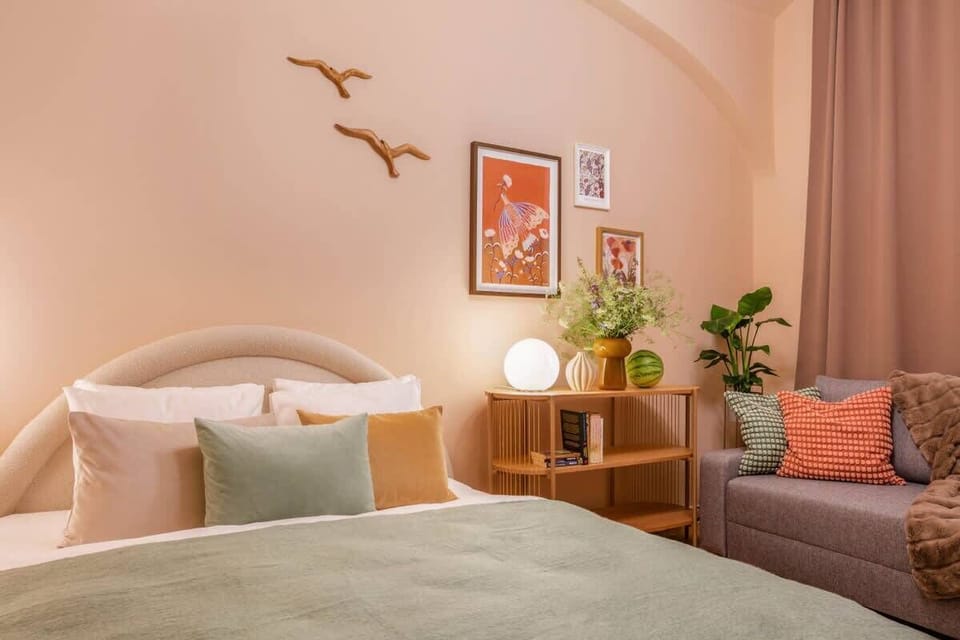 Queen size bed