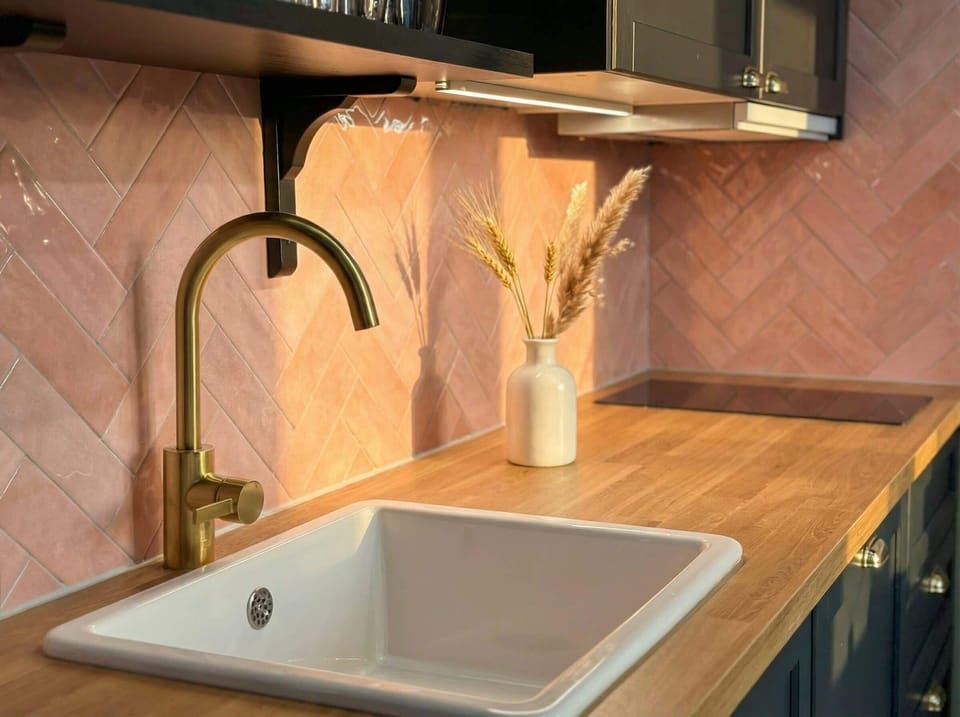 The kitchen is fully equipped with everything you need for basic cooking, but please, see the list of amenities