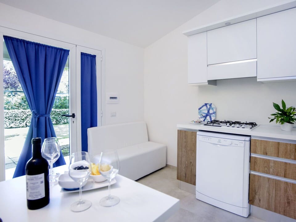Room, Property, Furniture, Interior Design, Building, Kitchen, House, Cabinetry, Real Estate, Material Property