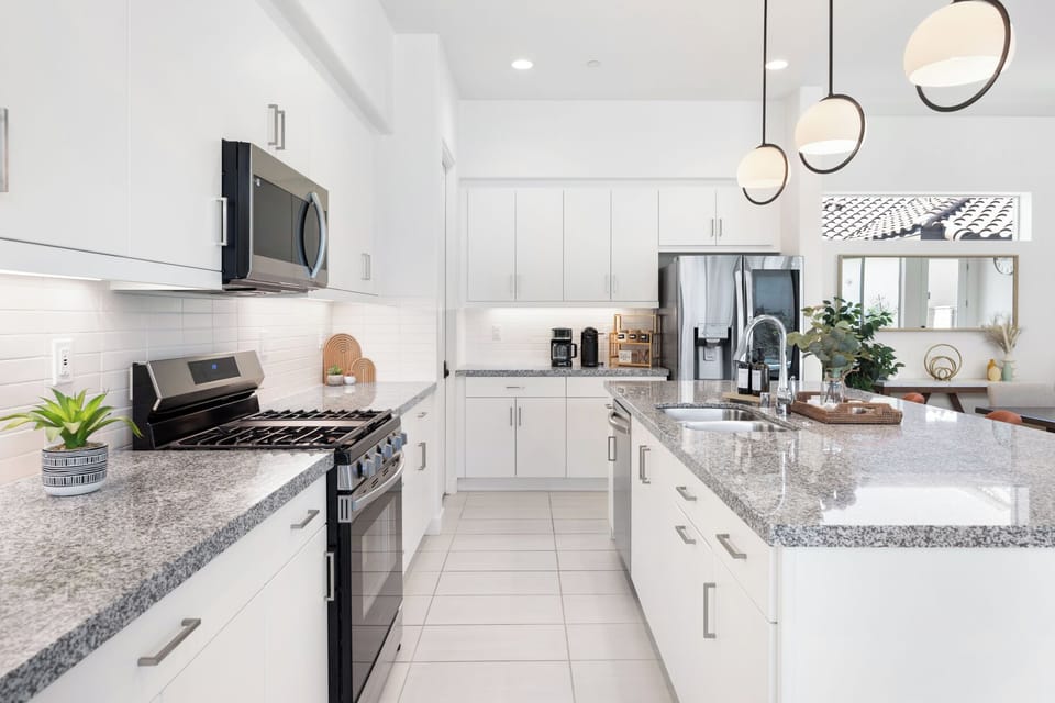 Modern kitchen with everything you need to whip up vacation meals.