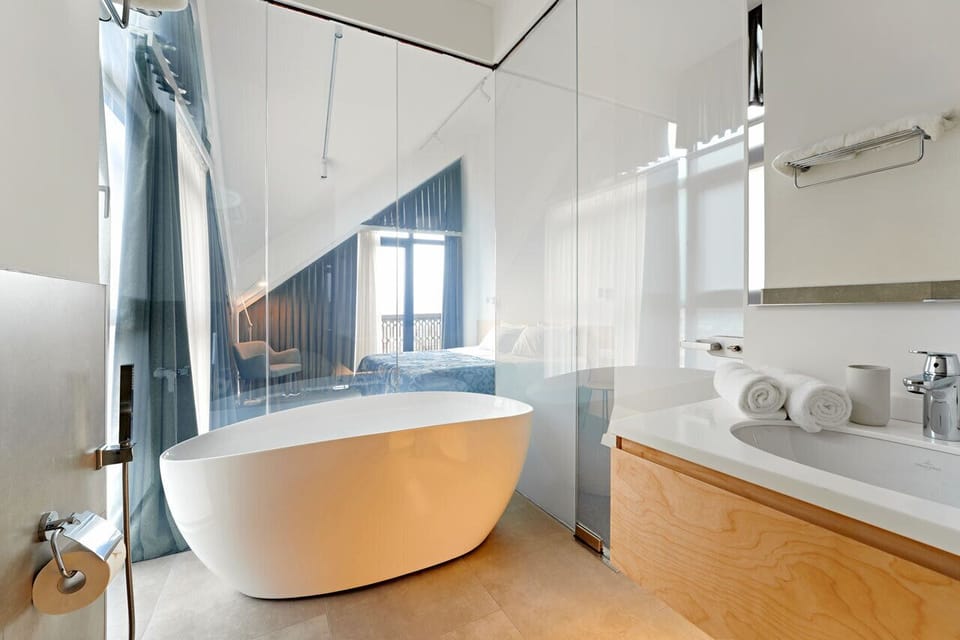 Panoramic Penthouse, Mountain View | Bathroom | Free toiletries, hair dryer, bathrobes, slippers