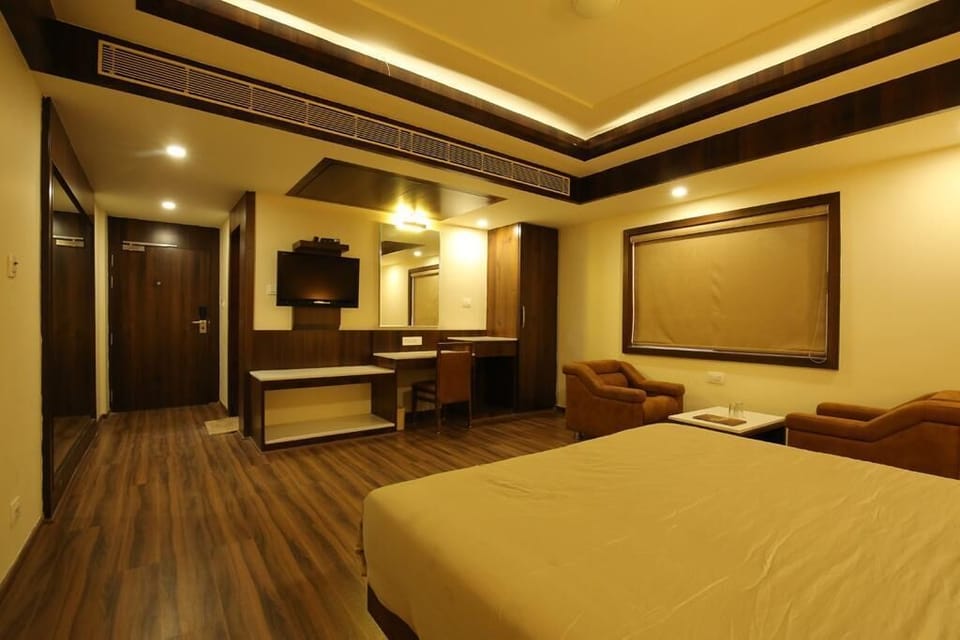 Premium Room | Laptop workspace, free WiFi, bed sheets