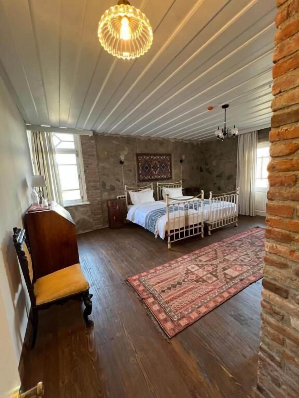 Deluxe Double or Twin Room | Free rollaway beds, bed sheets