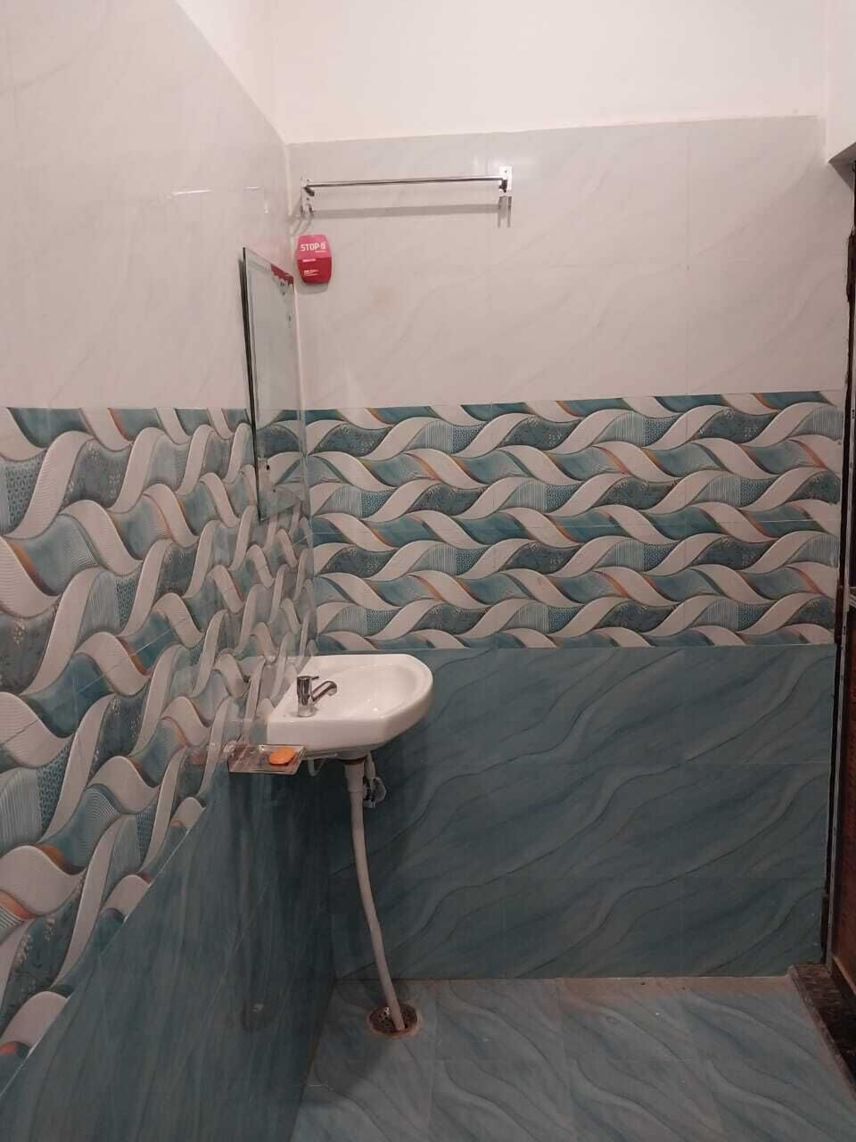 Shower, free toiletries, towels, soap