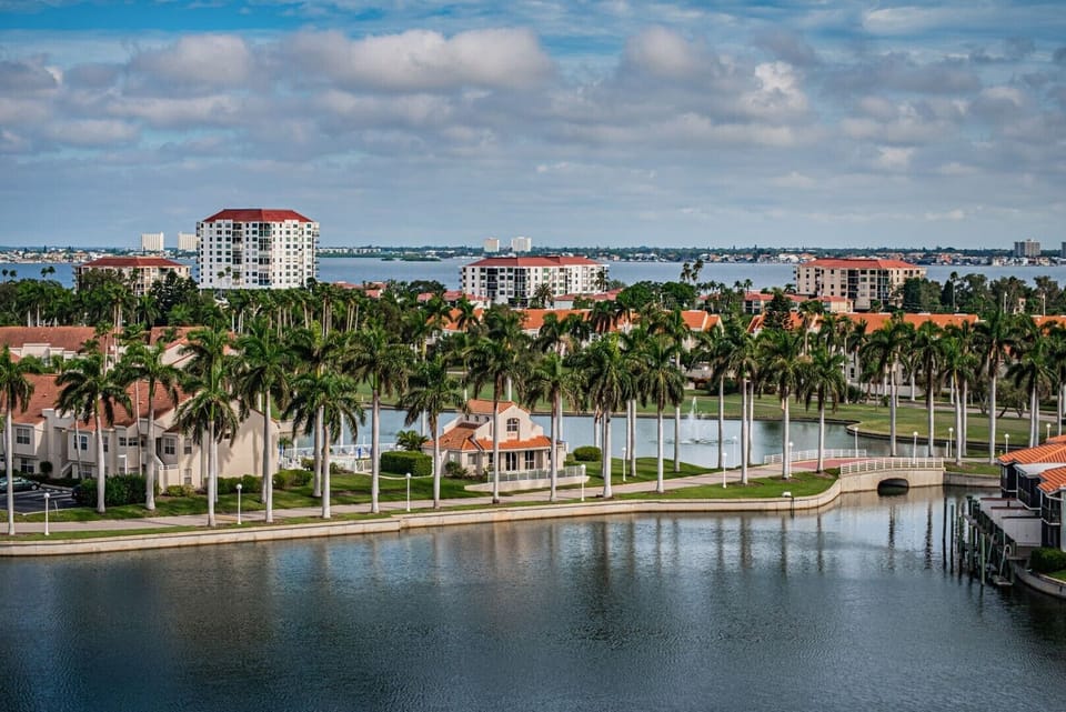 8-web-or-mls-Balcony View 4