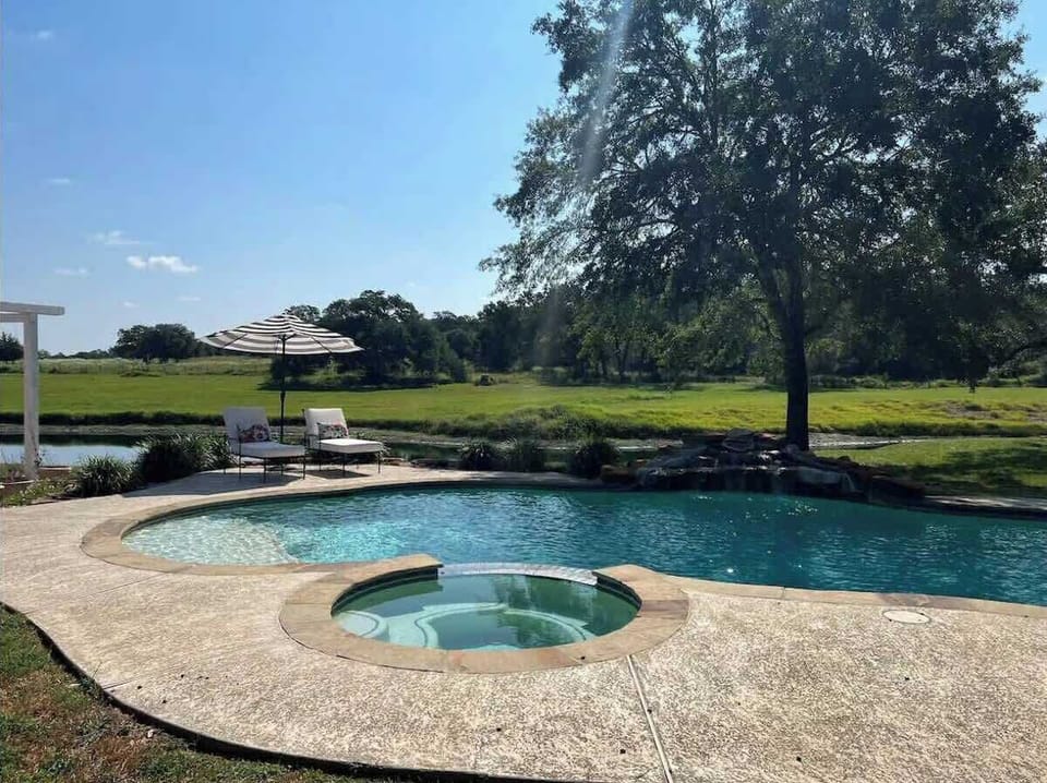 Shared pool with the main house