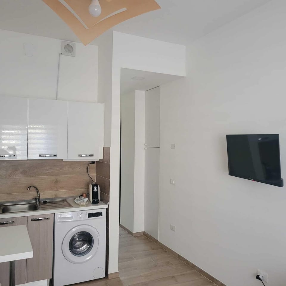Family Apartment | Iron/ironing board, free WiFi