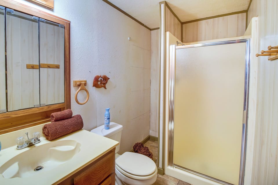 Pet-friendly Elkins Vacation Rental w/ Decks! Cottage in Arkansas