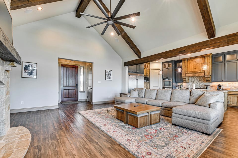 House (4 Bedrooms) | Interior